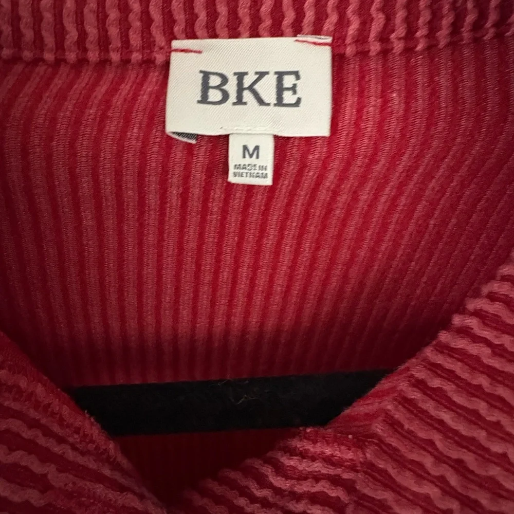 Buckle Textured Henley - M, red - Picture 5 of 5